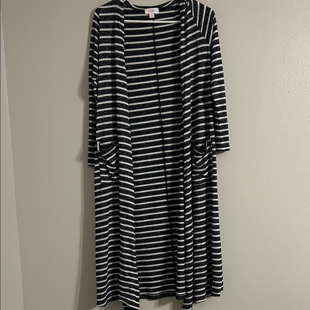Striped Black and White Long Cardigan LulaRoe size XS